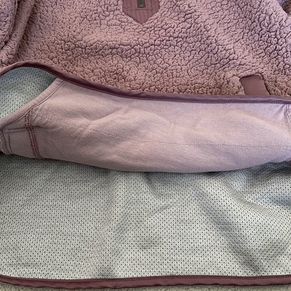 Abercrombie & Fitch Sherpa Half Zip Pullover in Muave - Picture 10 of 12